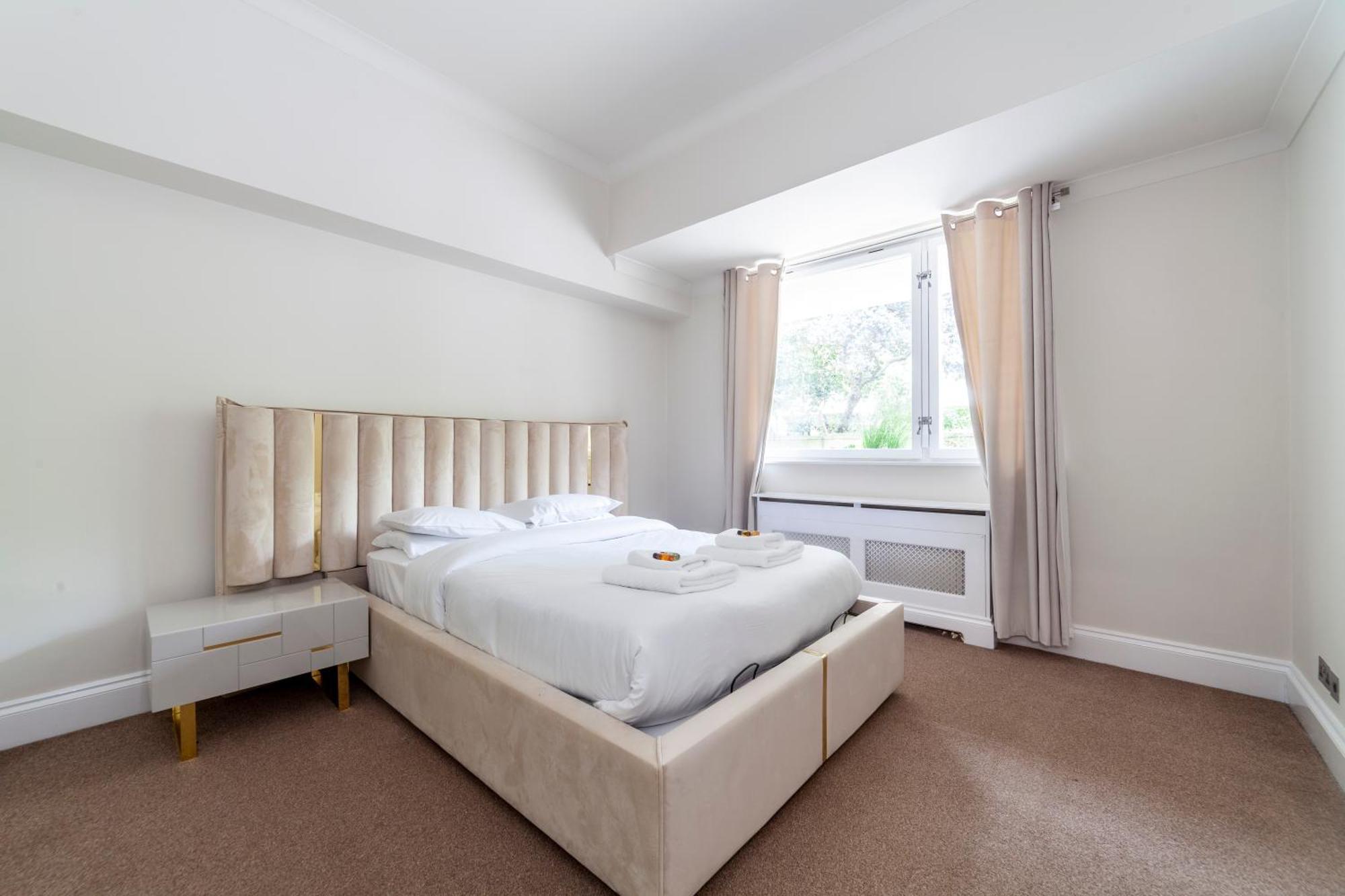 Captivating 3br Flat, 5 Min To Hyde Park * Londra