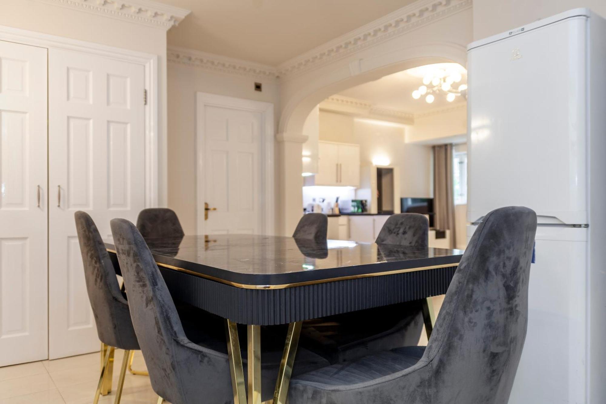 Appartamento Captivating 3br Flat, 5 Min To Hyde Park